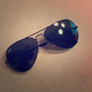 Black ray bans